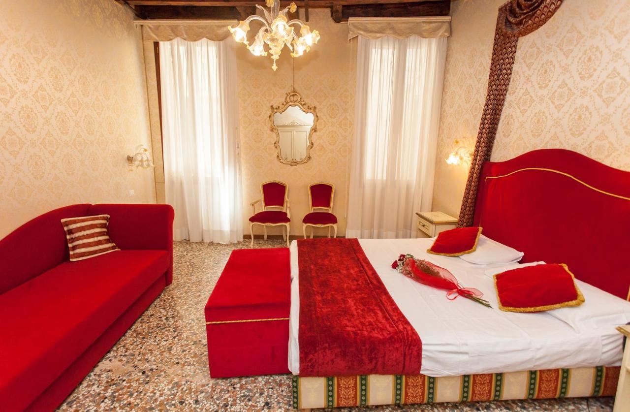 Отель Residenza La Campana Венеция Экстерьер фото