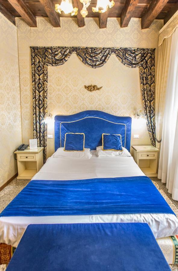 Отель Residenza La Campana Венеция Экстерьер фото